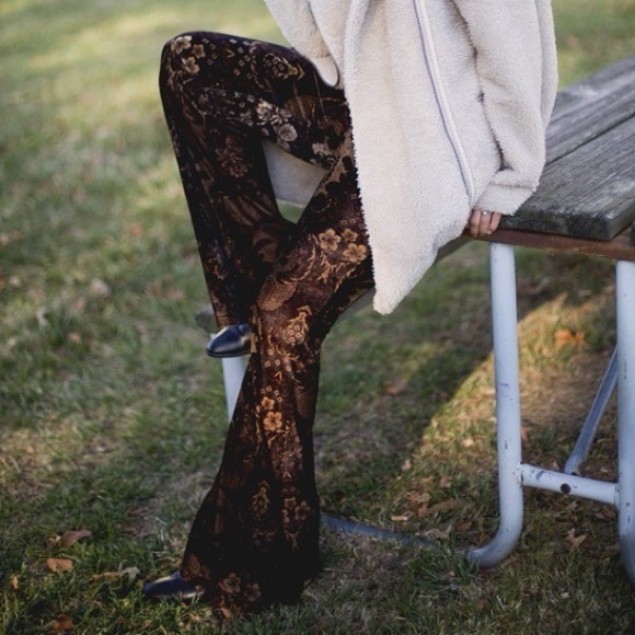 Free People Maura Printed Velvet Flare Pull On Pants Womens XS Brown FloralMulti - Picture 3 of 11